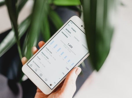 instagram-testiruet-funkciyu-publikaciy-storis-dlya-neskol-kih-vidov-blizkih-druzey