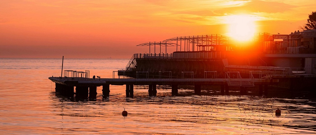 where-to-watch-the-sunrise-in-baku-7-scenic-spots-known-by-locals