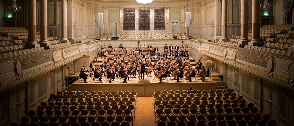 events-in-central-asia-this-week-jazz-jam-sessions-and-opera-classics-to-fashion-shows-and-digital-art