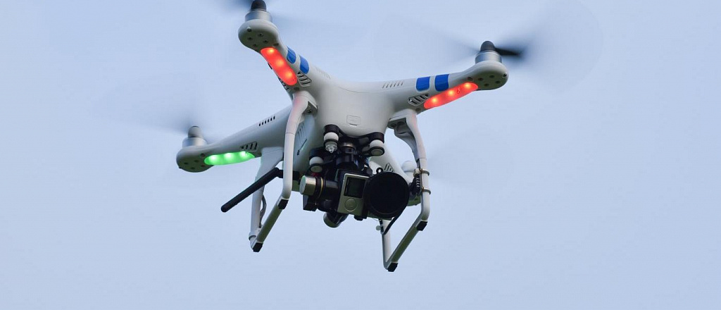 amazon-nachala-dostavlyat-tovary-dronami