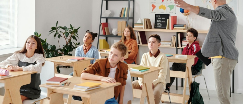 v-shkolah-kazahstana-poyavyatsya-ii-repetitory