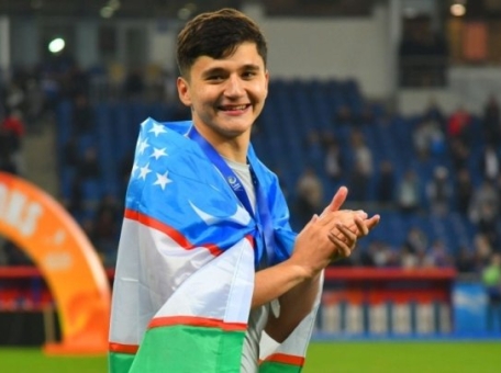 uzbekskiy-zaschitnik-abdukodir-husanov-priznan-luchshim-v-sostave-manchester-siti