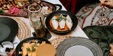 35 лучших заведений Актобе для встреч с семьей, друзьями и коллегами