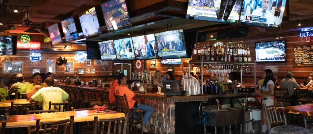 6-pabov-i-barov-v-tashkente-gde-mozhno-posmotret-futbol-i-otdohnut-s-druz-yami