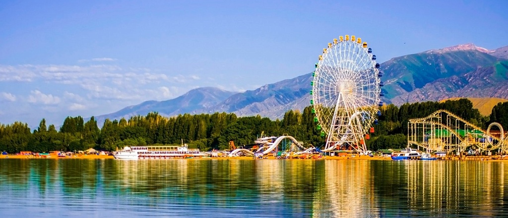 the-best-beaches-and-lakes-of-central-asia-discovering-natural-treasures