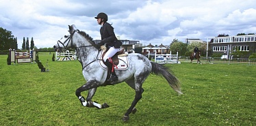 7 places for horse riding near Almaty