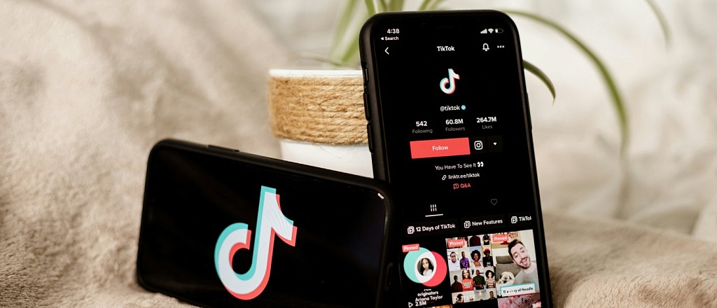 tiktok-zapuskaet-instrumenty-na-baze-ii-dlya-preobrazovaniya-teksta-v-videoreklamu