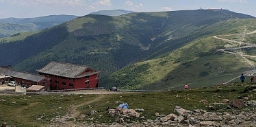 Vacation in the Tien Shan: unique places of the mountain system