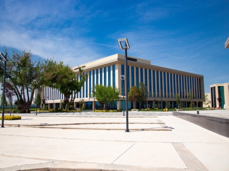 5-prichin-podklyuchit-sya-k-onlayn-vstreche-s-predstavitelem-central-asian-university