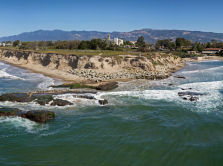 uc-santa-barbara-kak-postupit-v-universitet-u-okeana-s-sil-noy-issledovatel-skoy-bazoy