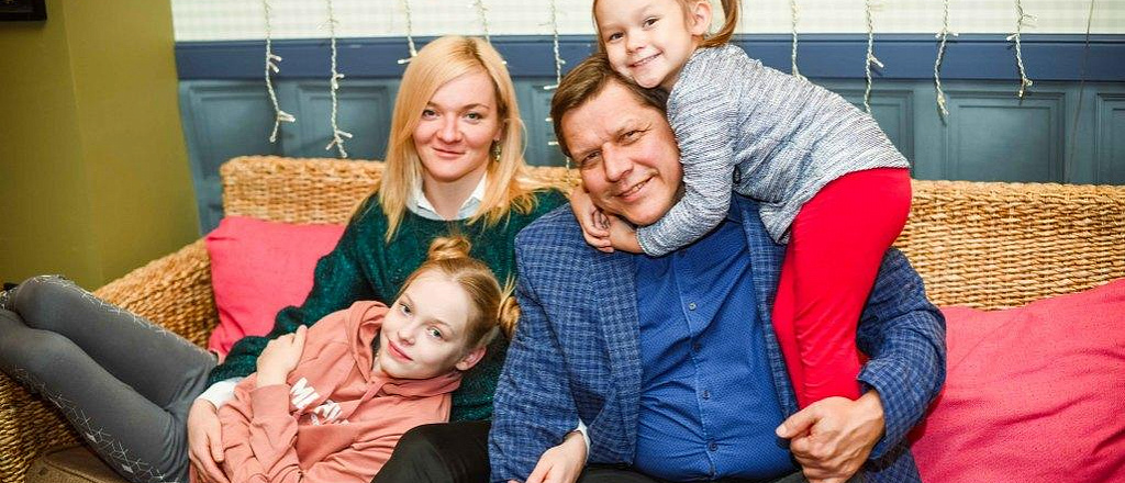 diplomats-from-latvia-about-family-life-without-a-stamp-in-the-passport-and-travelling