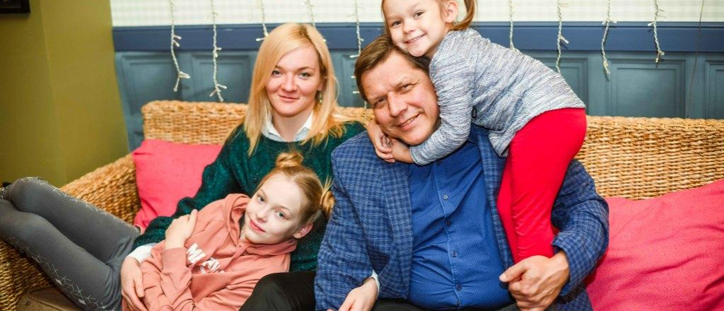 diplomats-from-latvia-about-family-life-without-a-stamp-in-the-passport-and-travelling