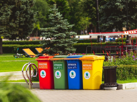 gde-v-almaty-prinimayut-starye-veschi-elektropribory-i-plastik