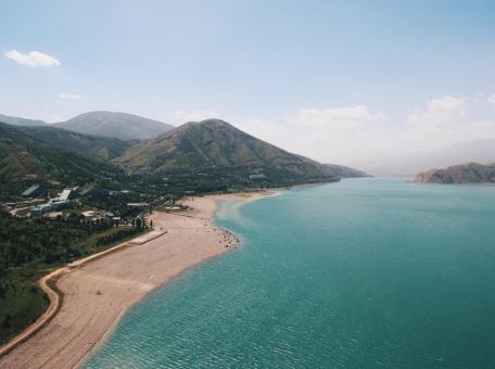 kuda-poehat-v-uzbekistane-krome-samarkanda-i-buhary-gornolyzhnye-kurorty-i-plyazhi