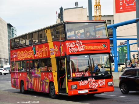 navigating-azerbaijan-a-complete-guide-to-public-transport-and-taxis