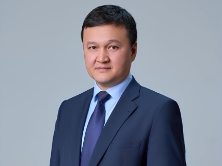 talantbek-omuraliev-o-razvitii-neo-banka-korporativnoy-kul-ture-i-roli-rukovoditelya-v-komande