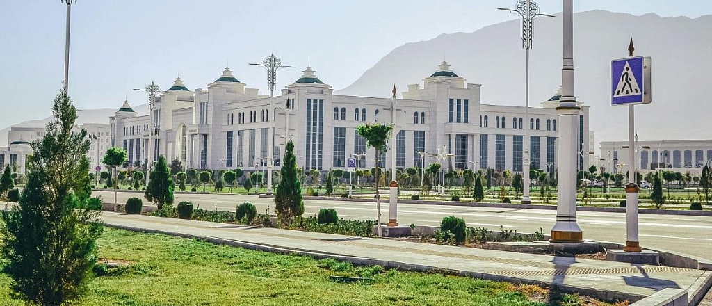 10-prichin-posetit-ashhabad-radi-chego-stoit-priehat-v-stolicu-turkmenistana