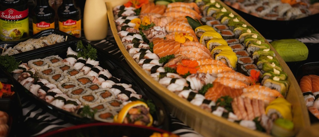 7-mest-gde-zakazat-samye-vkusnye-sushi-i-rolly-v-oshe