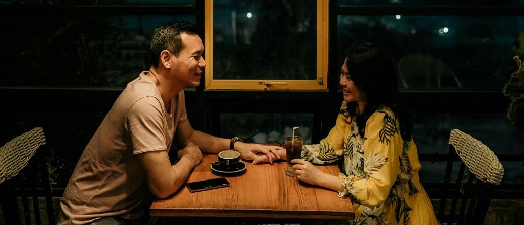 10-luchshih-zavedenii-dlya-romanticheskih-svidaniy-v-atyrau