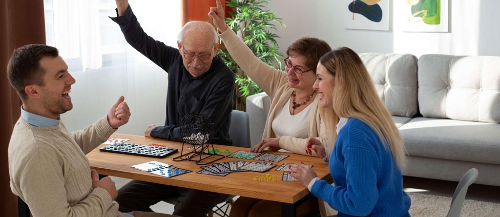 12 небанальных настольных игр для друзей, коллег и семьи