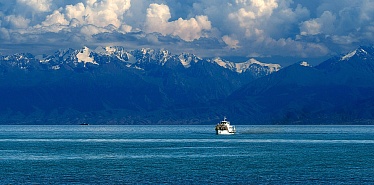Summer vacation at Issyk-Kul: how to get to the lake from Bishkek and Osh