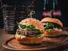gde-nayti-luchshie-burgery-v-tashkente-15-zavedeniy-dlya-lyubiteley-fastfuda