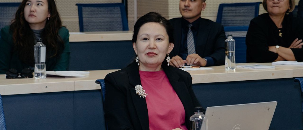 saltanat-dzhanenova-o-kar-ere-uchenogo-v-kazahstane-i-velikobritanii-i-vyzovah-v-razvitii-politicheskih-nauk