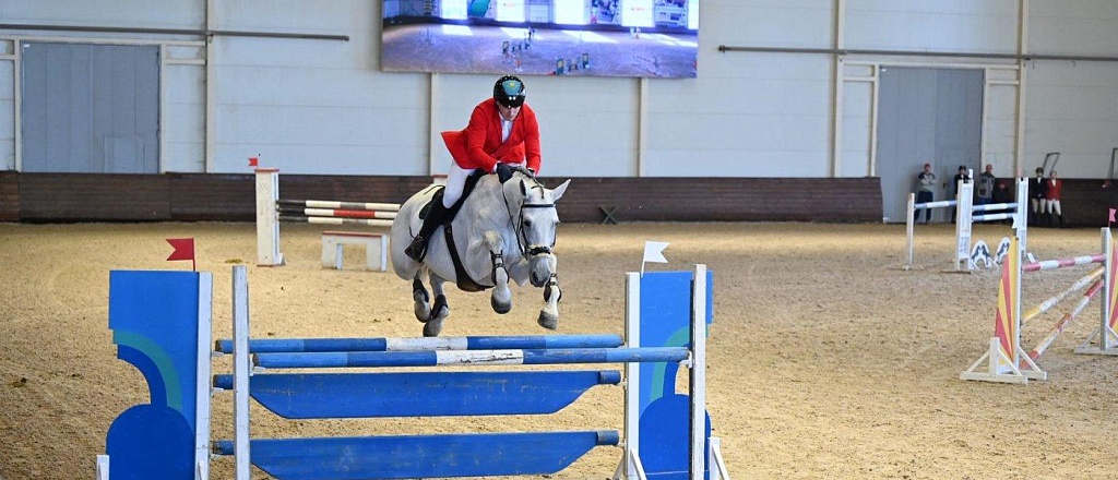 komanda-prestige-horse-club-v-ocherednoy-raz-zavoevala-zoloto-na-chempionate-respubliki-kazahstan-po-konkuru