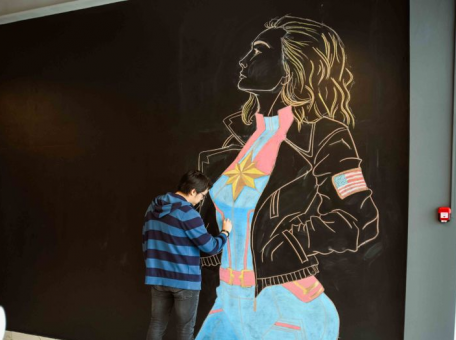 obnovlennyy-arsenal-sovremennyy-kinoteatr-modnaya-burgernaya-i-zona-dlya-detey