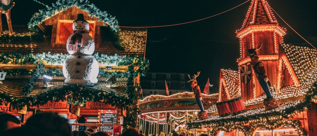 ot-veny-do-n-yu-yorka-10-gorodov-gde-prohodyat-samye-vpechatlyayuschie-rozhdestvenskie-yarmarki