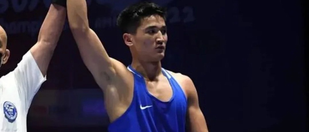 chempionat-mira-po-boksu-kyrgyzstanec-omar-livaza-zavoeval-serebro