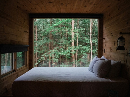 9-kruglogodichnyh-zon-otdyha-v-kostanae-glempingi-i-zagorodnye-kompleksy