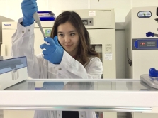 anel-turgambaeva-o-tom-kak-interes-k-medicine-vyros-v-nauchnuyu-kar-eru-v-oblasti-kletochnoy-i-molekulyarnoy-biologii