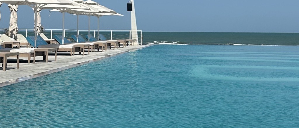 grafik-raboty-i-stoimost-posescheniya-white-beach-club-v-baku
