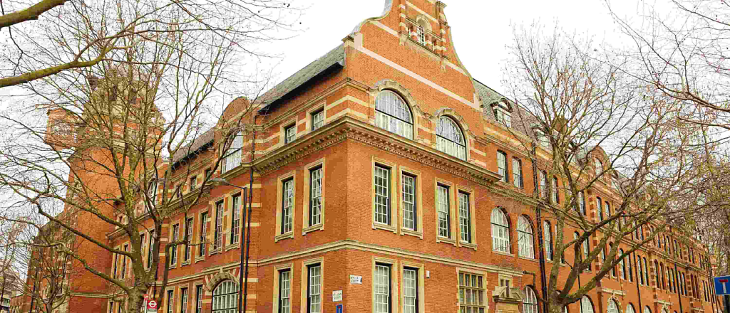 kak-postupit-v-city-st-george-s-university-of-london-programmy-trebovaniya-stipendii