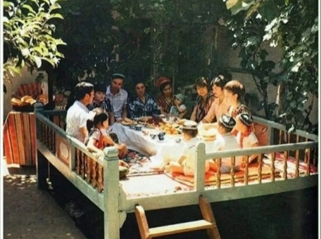 samye-krasivye-uzbekskie-tradicii-kotorye-peredayutsya-iz-pokoleniya-v-pokolenie