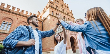 10 компаний в Бишкеке, которые помогают абитуриентам поступить в зарубежные вузы