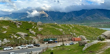 Top hiking trails in Uzbekistan: explore the best mountain routes