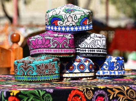 shelk-keramika-i-bazary-zachem-ehat-v-ferganskuyu-dolinu