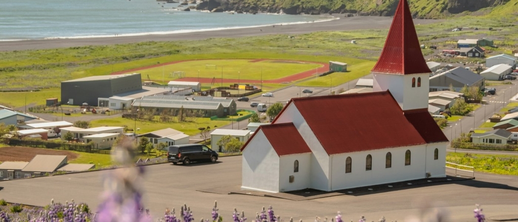 puteshestvie-v-islandiyu-kogda-ehat-skol-ko-nuzhno-deneg-i-komu-podhodit-strana