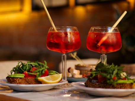 10-luchshih-zavedeniy-ust--kamenogorska-dlya-romanticheskih-vstrech