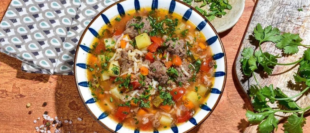 gde-nayti-samuyu-vkusnuyu-mastavu-na-bochke-5-restoranov-v-gorah