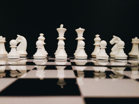 zhavohir-sindarov-dosrochno-vyigral-turnir-pretendentov-fide-i-sygraet-za-mirovuyu-shahmatnuyu-koronu