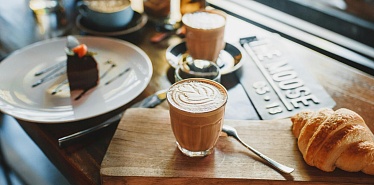 Top 10 cafes in Ashgabat: where to enjoy aromatic coffee and delicious desserts