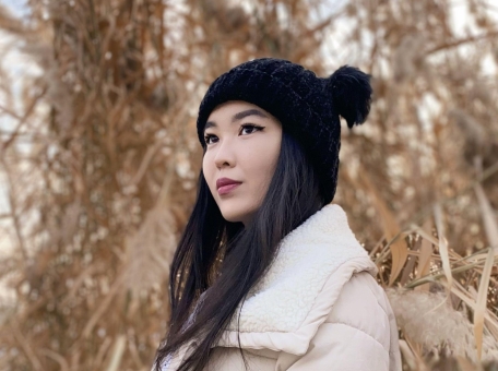 nashi-v-mire-aysha-habib-o-tom-kak-vyuchila-8-yazykov-i-poluchila-polnyy-grant-na-uchebu-v-vashingtone