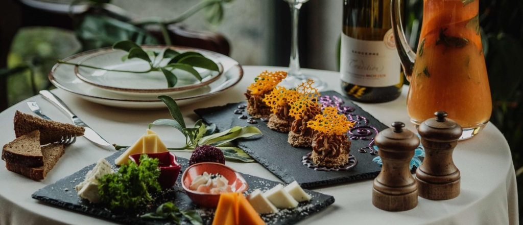 30-klassnyh-mest-pavlodara-dlya-vkusnyh-vstrech-i-yarkogo-otdyha