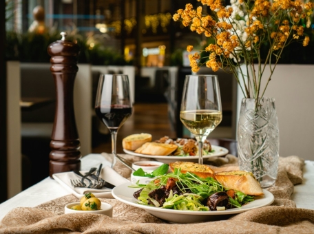 7-luchshih-restoranov-dlya-romanticheskogo-uzhina-v-pavlodare