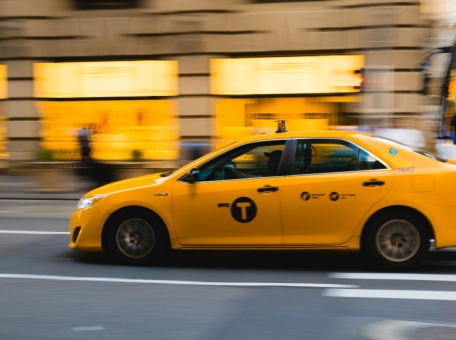 bespilotnye-taksi-budut-testirovat-v-astane-i-almaty