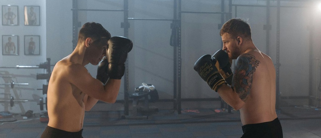 brazilec-herdeson-batista-prishel-na-vzveshivanie-turnira-mma-s-flagom-kyrgyzstana