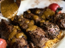 9-places-in-baku-where-they-serve-the-most-delicious-kebab